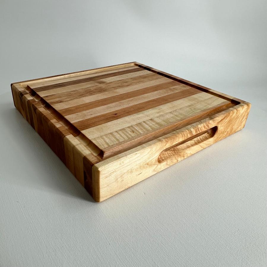 Cherry Edge Grain Cutting Block