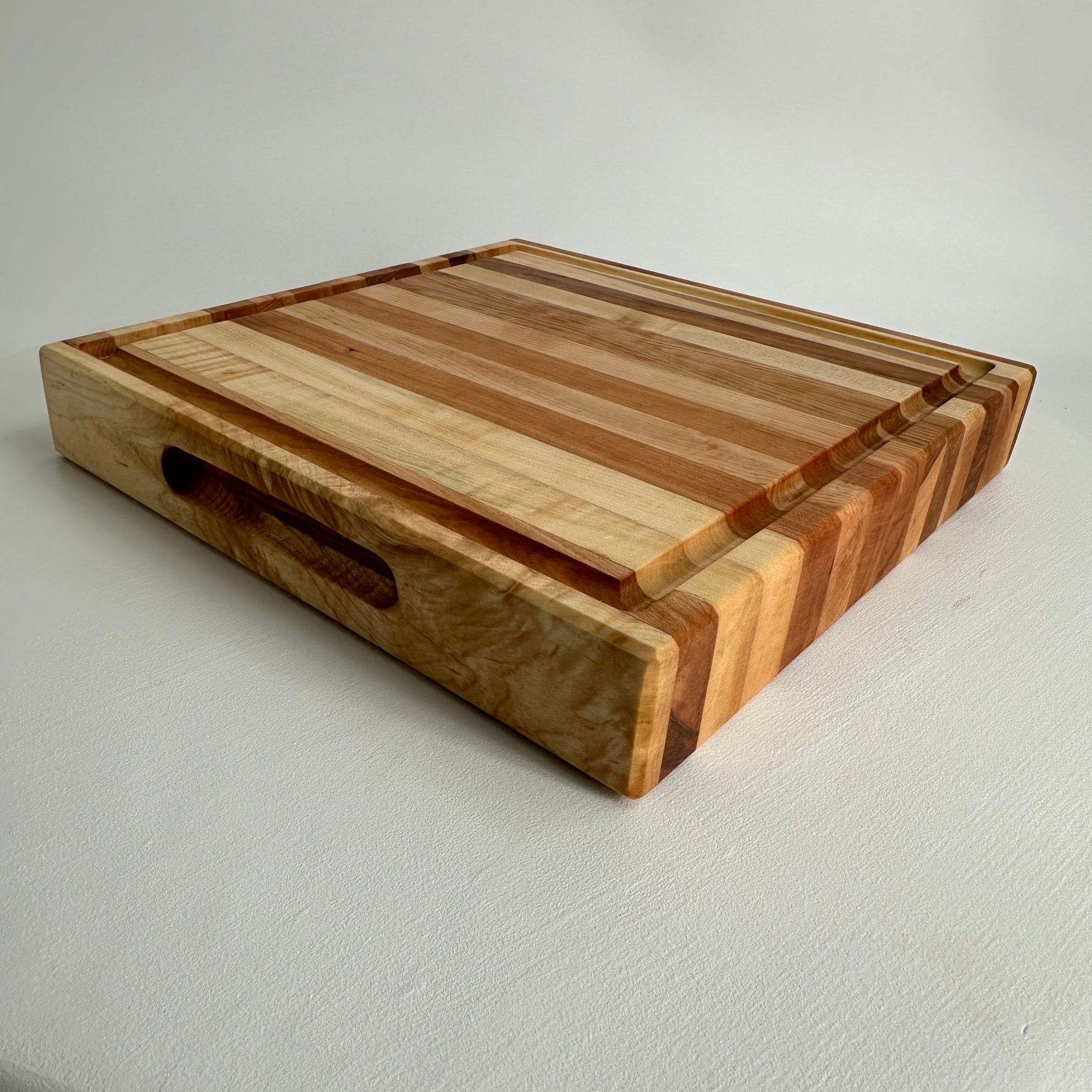 Cherry Edge Grain Cutting Block